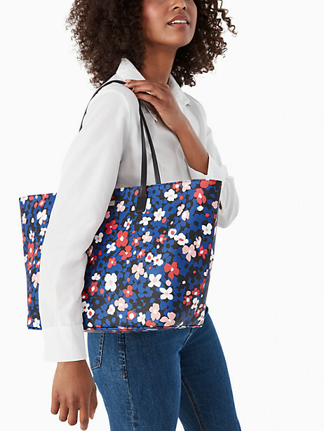 セールkate spade Margaretaギフトボックス柄トートバッグ 🌸 Kate spade shore street floral Margareta XL Tote Shoulder
