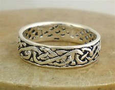 DETAILED .925 STERLING SILVER CELTIC KNOT BAND ring size 9 style r1922
