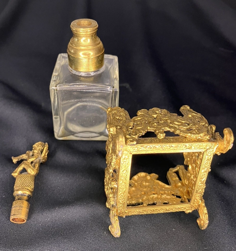 Vintage Gold Ormulu Germany Filigree Perfume Bottle Cherub wHorn Dauber G3D - Image 4 of 4