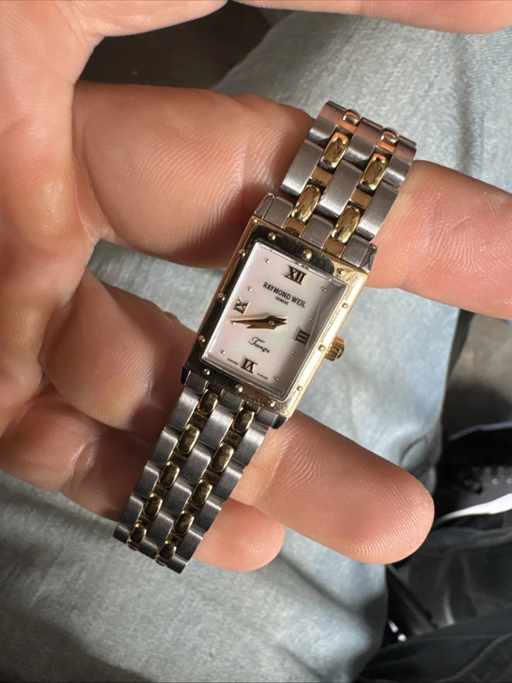 Raymond Weil  Tango Women's Diamond Watch in Excellent Condition Model 5971 - image 4 of 4