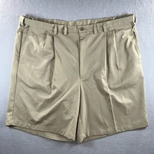 Haggar Shorts Mens 48 Khaki Pleated Front Shorts Cool 18 Pro Golf Travel
