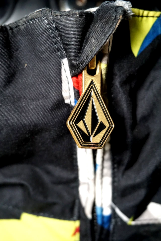 Vintage Y2K Volcom Snowboarding Ski Jacket Size Small Mens 90s Thermonite AOP - Image 3 of 4
