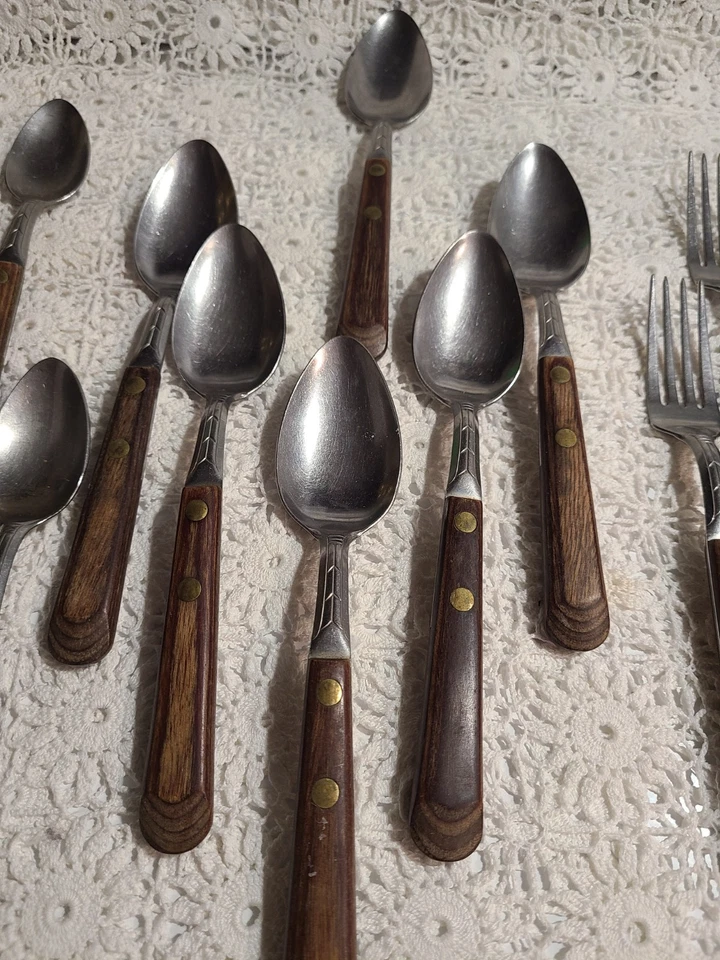 Conjunto de 23 Talheres Washington Forge TOWN & COUNTRY Cabo de Madeira Inoxidável - Imagem 4 de 4