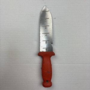 Deluxe Stainless Steel Soil Knife by A.M. Leonard Shovel Serrated Blade Notch