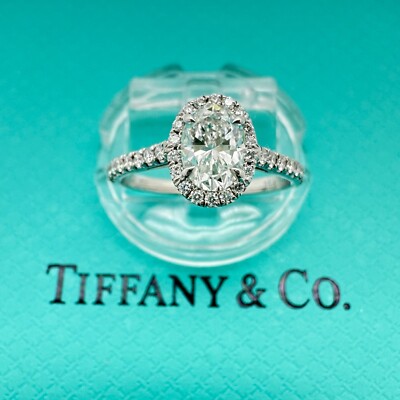 Tiffany Soleste Oval Diamond ct E VS2 Halo
