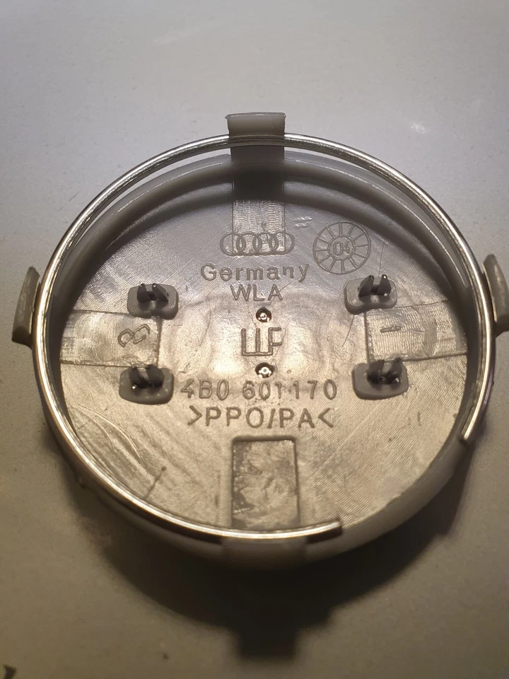 Lot de 4 Centres de roue cache moyeu Gris 60mm AUDI A1 A2 A3 A4 TT - Photo 2/4