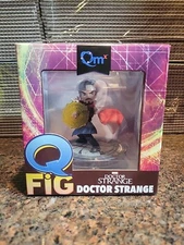 Loot Crate Exclusive Marvel Vinyl Figure Doctor Strange Q-Fig from QMX NIB