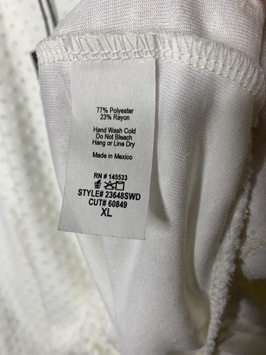W5 Womens White Blouse Ruffle Hem Relaxed Fit textured Dot Size XL - Picture 3 of 5