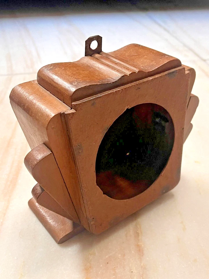 Antiguo reloj despertador de mesa colgante de pared tallado a mano de madera vintage vitrina caja Foto 3 de 4