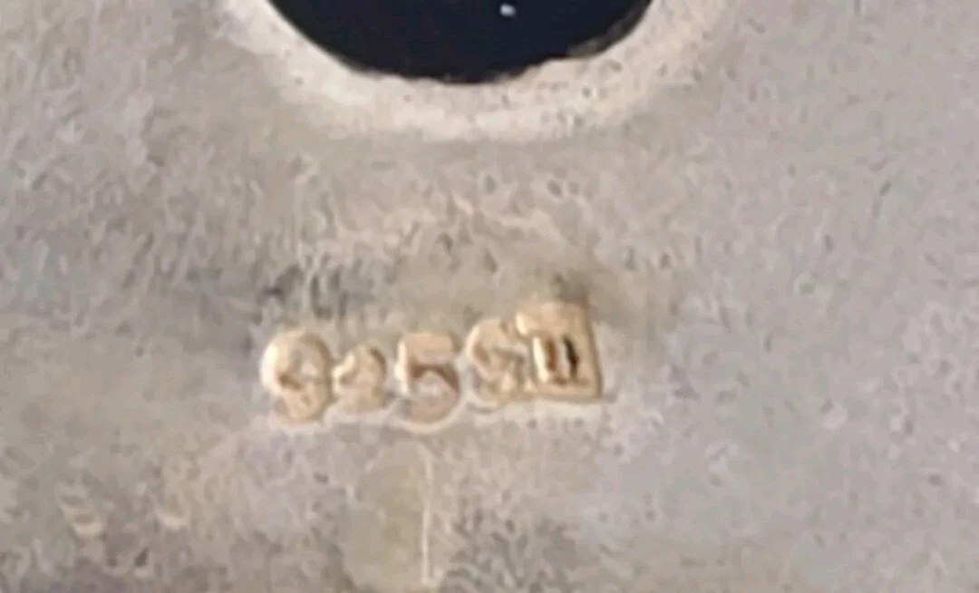 Picture 4 of 8