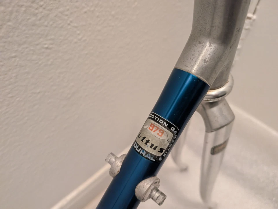 Cuadro de bicicleta de carretera Vitus 979 DURAL French Ma aluminio clásico plata azul tamaño 56 cm Foto 2 de 4