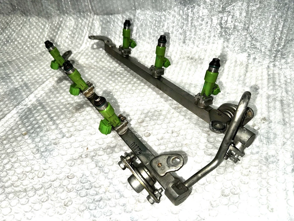 Оригинальная топливная рейка в сборе с форсунками для седана Nissan 350Z G35 2007-2008 годов выпуска протестирована - Изображение 2 из 4
