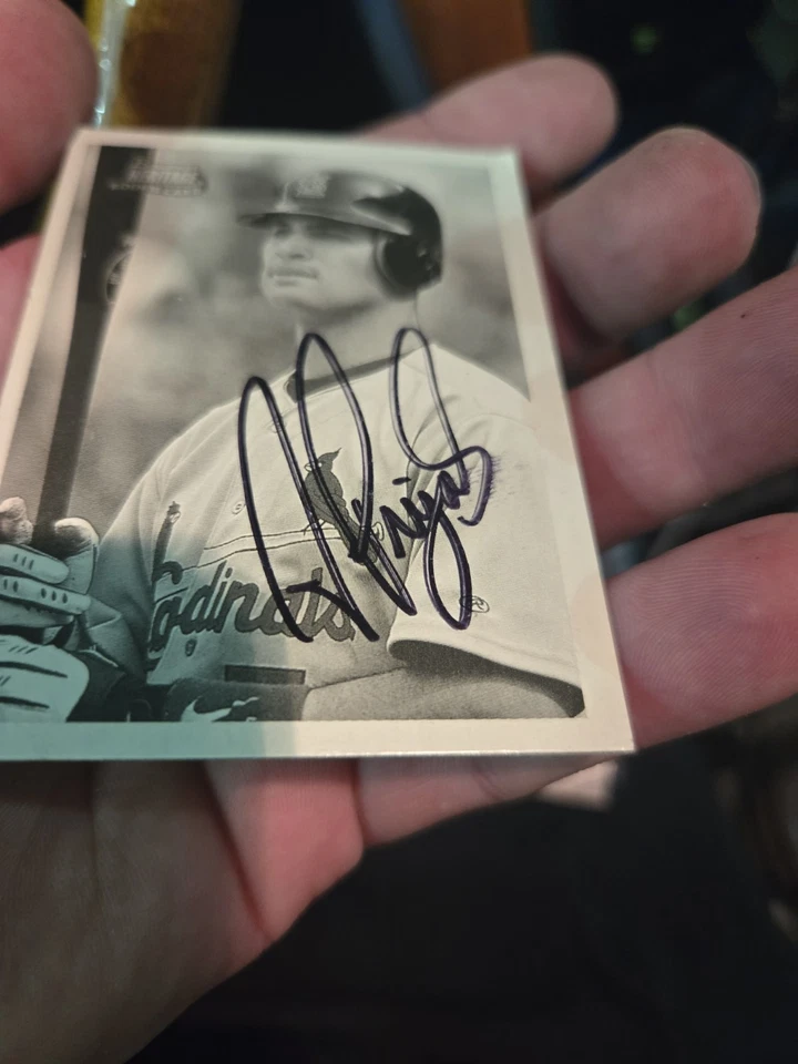 Tarjeta de novato Cardinals 2001 Bowman Heritage Albert Pujols #351 (RC) autografiada Foto 4 de 4