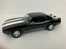 Napa Tools 1969 Chevy Camaro Z-28 w/Box 1:24 Scale Diecast *Missing Wiper Blade*