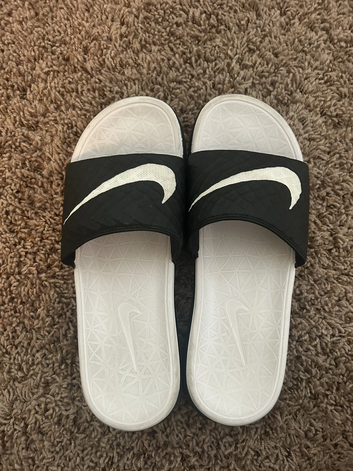 Nike Slides da donna taglia 8 eccellenti!!