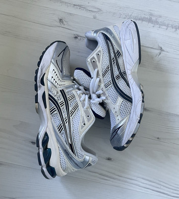 ASICS GEL-Kayano 14 Herren Sneaker Weiß/Silber/Blau Mesh Schnürung
