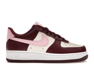 Size 10.5 Nike Air Force 1 Low '07 Valentine's Day FD9925-161