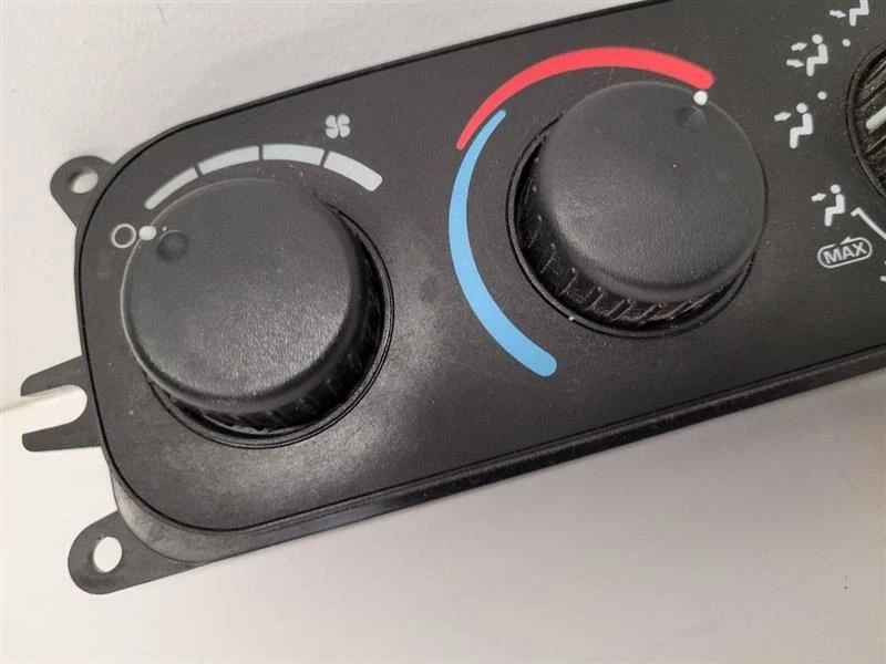 Control de temperatura Dodge Dakota 2002 con vidrio trasero sin calefacción 55056247AA Foto 3 de 4