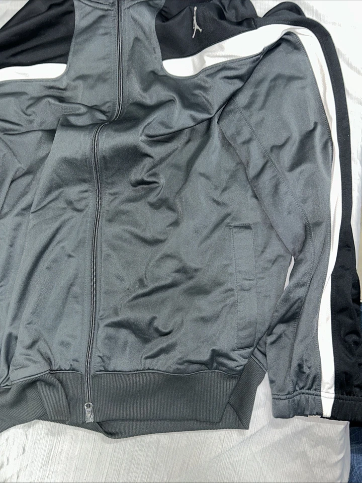 Air Jordan Men's Track Suit Jacket Sz XXL, Full Zip, Grey Vtg - Image 3 of 4