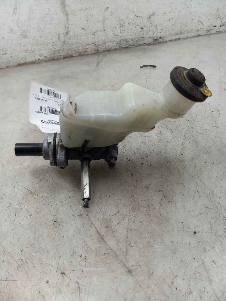 12-19 丰田亚里斯 L 1.5L Brake Master CYLINDER — 第 3/4 张图片