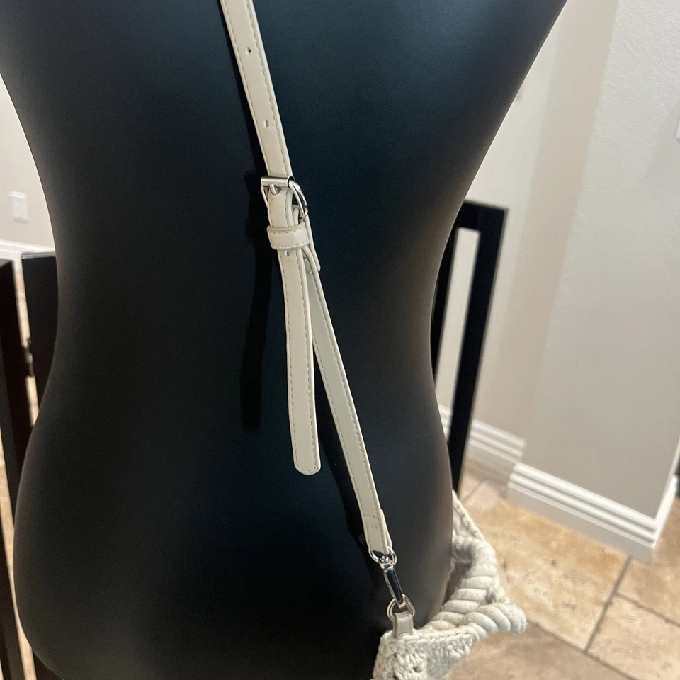 Shoulder Bag Macrame Fringe Boho Cross Body Bag With Strap - Image 3 of 4