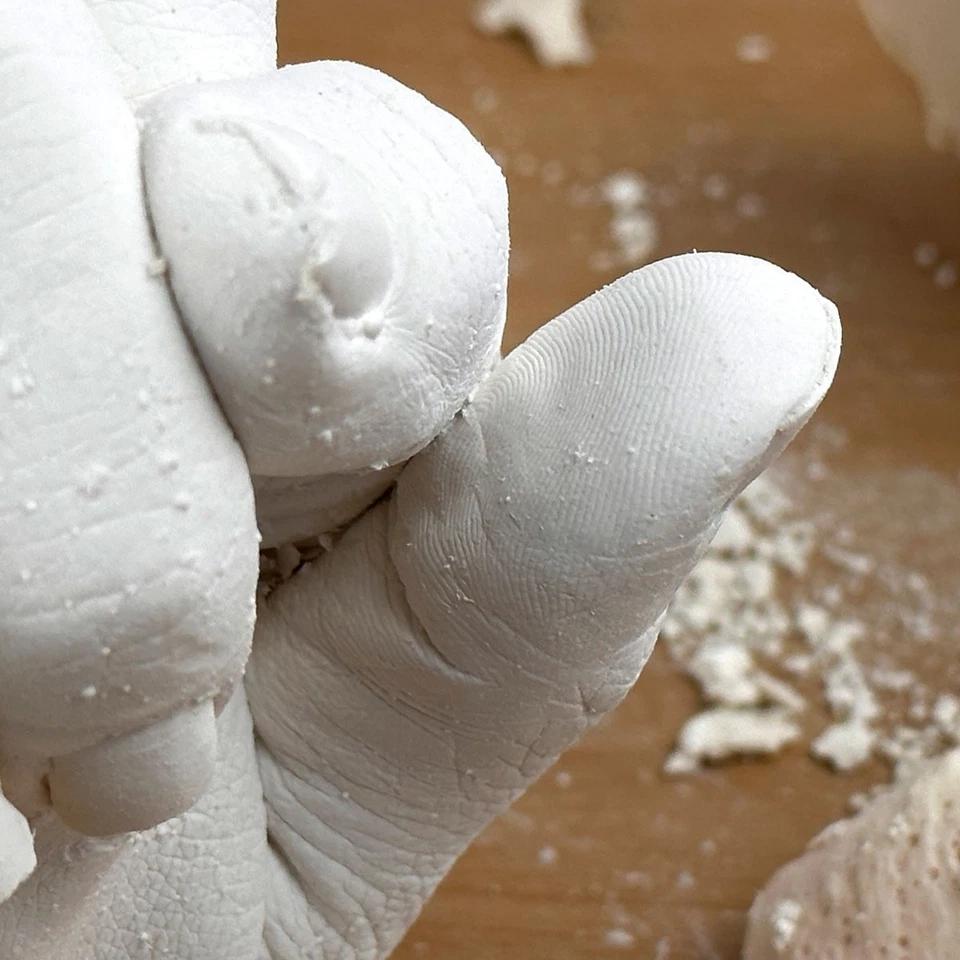 Love Cast Kit Calco Mani Coppia Famiglia, Scultura 3D in Gesso Ceramico Atossico - Immagine 4 di 4