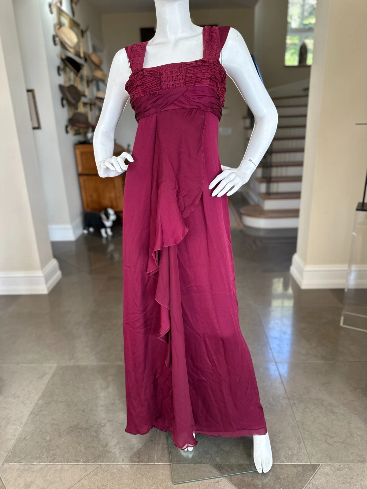 Abito da sera Valentino vintage anni 80 in seta rossa con corpetto plissettato