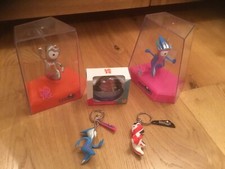 London Olympics 2012 Wenlock & Mandeville Figures Keyrings & Snowstorm Magnet.