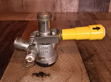 Micro Matic SK 184.03 Gas In Yellow Handle Micro Brew Keg Tap Preowned Read