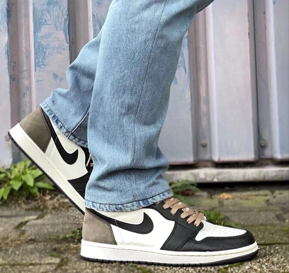 Air Jordan 1 Retro High OG “Dark Mocha” - Men's Size 10 Air Jordan 1 Retro High OG “Dark Mocha” - Men's Size 10