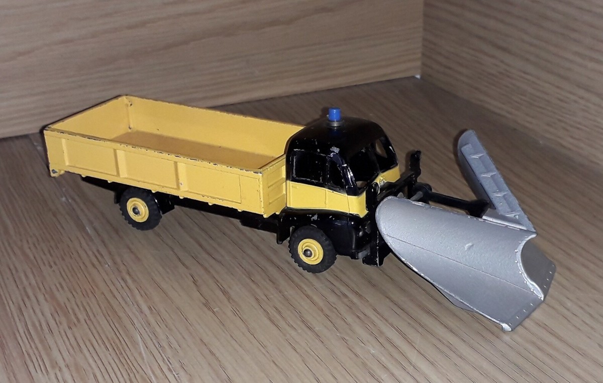 Dinky 958 Guy Warrior Snow Plough Original Model no Windows Dinky 958 Guy Warrior Snow Plough Original Model no Windows