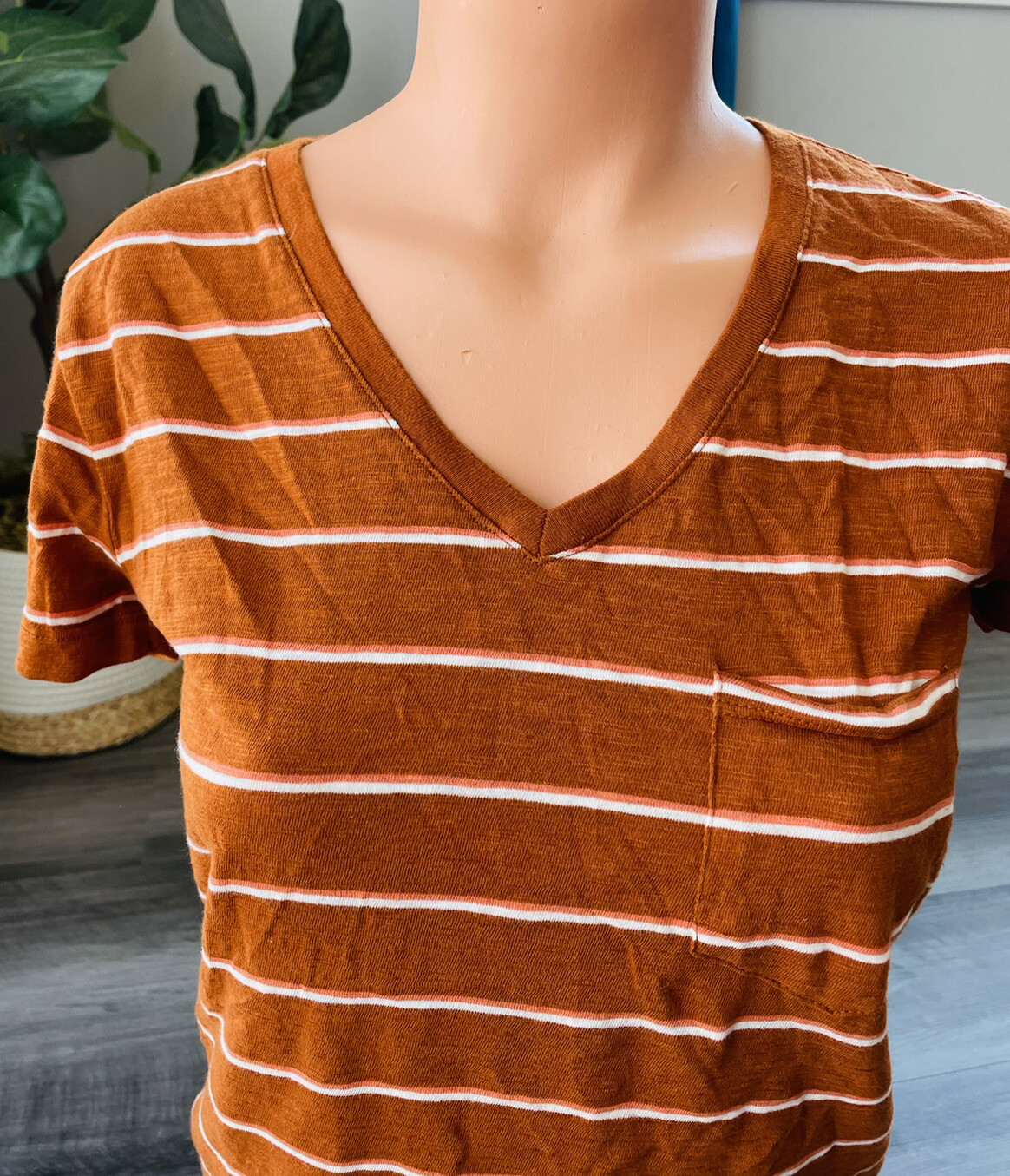 Universal Thread Rust Striped Monterey V-Neck T-S… - image 2