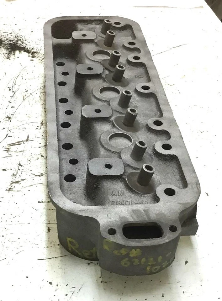 USED ALLIS CHALMERS B C CA RC TRACTOR CYLINDER HEAD AM2917 CRACK FREE - Image 2 of 4