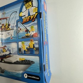 Lego City 4642 Fishing Boat (64 Pcs) Retired ⭐️New Sealed *Box Damage*