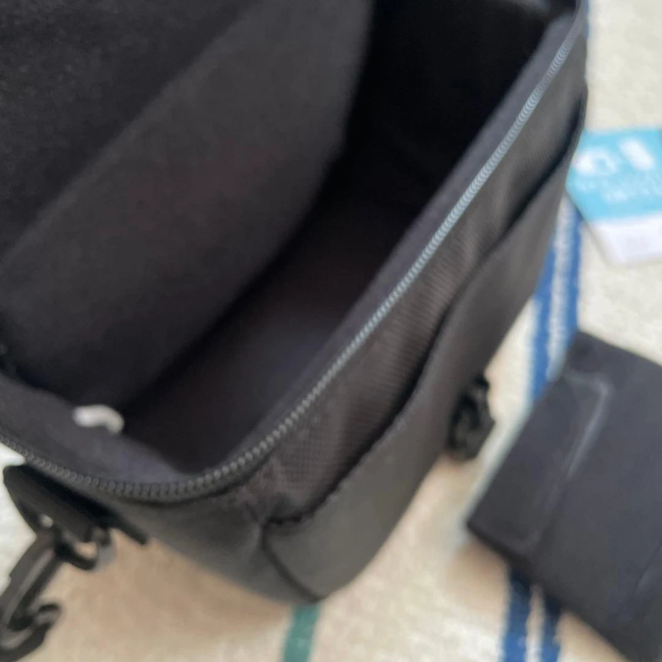 Bolso para cámara ELECOM DGB-S017BK negro almacenamiento de lentes usado Foto 3 de 4