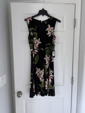 Tommy Hilfiger Dress Women's Size 10 Floral Sleeveless V Neck With Belt
