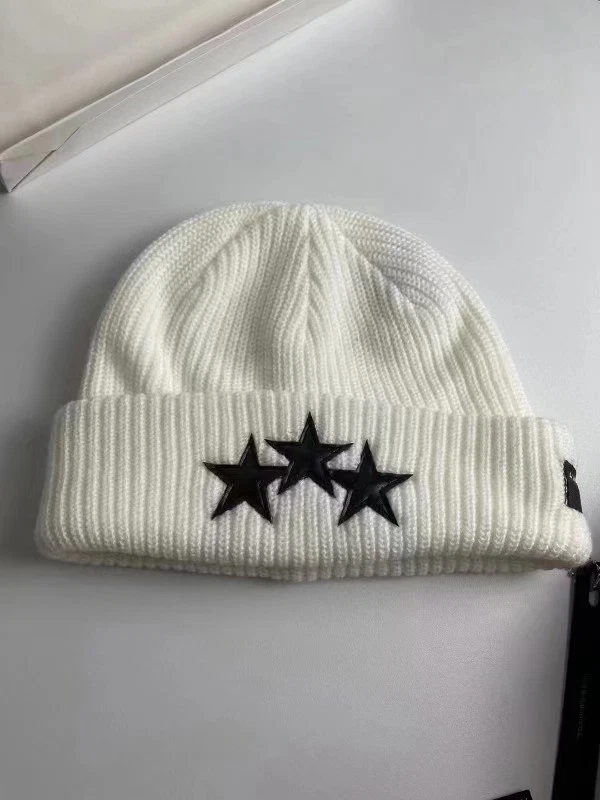 AMIRI 2025 Moda Tendencia Pentagrama Tejido Sombrero Tejido Sombrero Beadie Foto 3 de 4