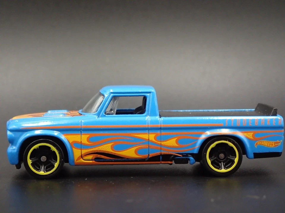 Modello Diorama Diecast In Scala 1:64 Di Pickup Truck Studebaker Champ 1960-1964 - Immagine 2 di 4