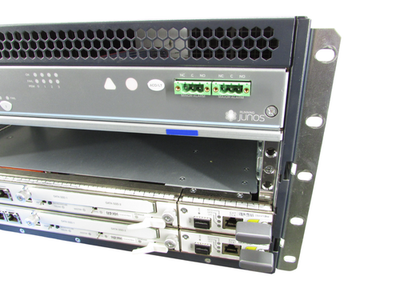 Juniper MX240 W/ 2x RE-S-1800X4-16G-S 2x SCBE-MX-S-E PWR-MX480