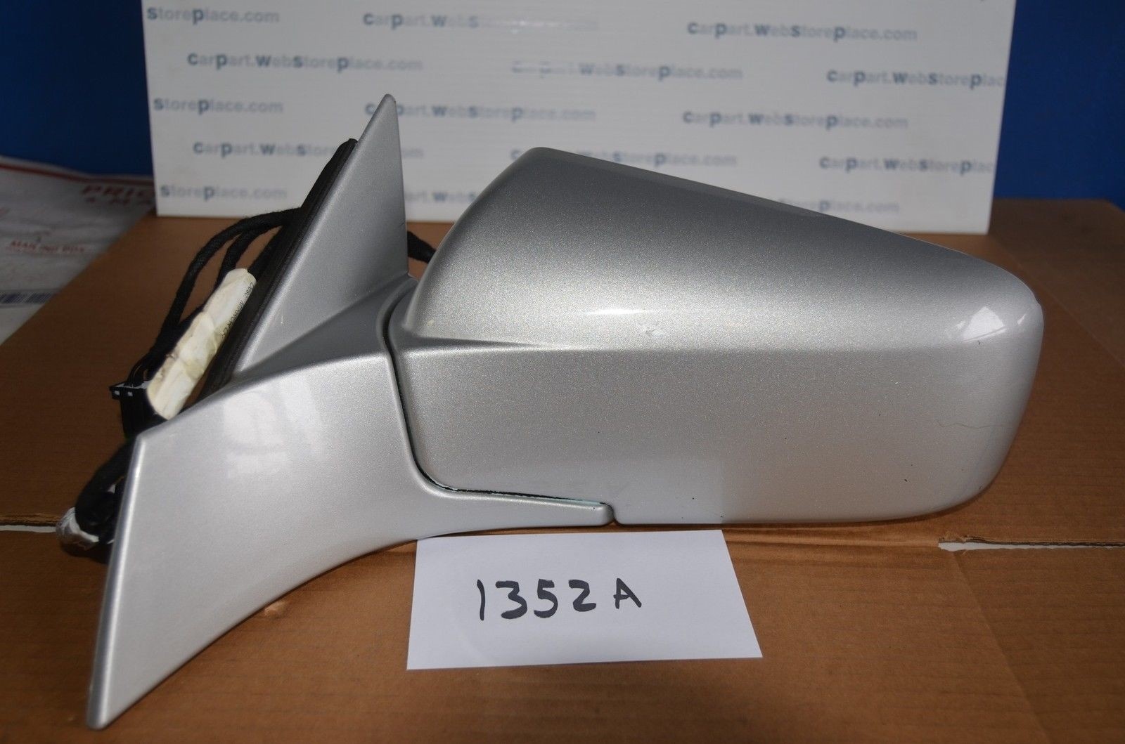 03 04 05 06 07 Cadillac CTS DRIVER side Mirror Used Power Silver Color #1352-A