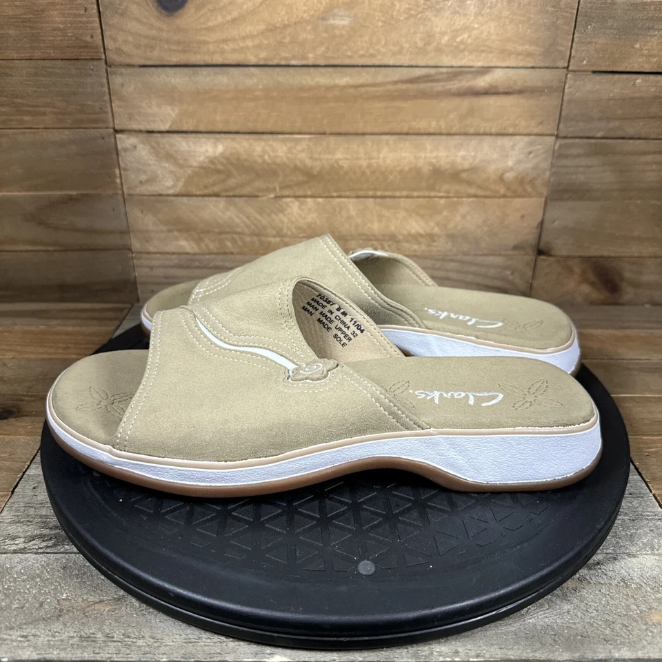 Sandalias informales Clarks para mujer talla US 8 blancas tostadas sin cordones de gamuza Foto 3 de 4