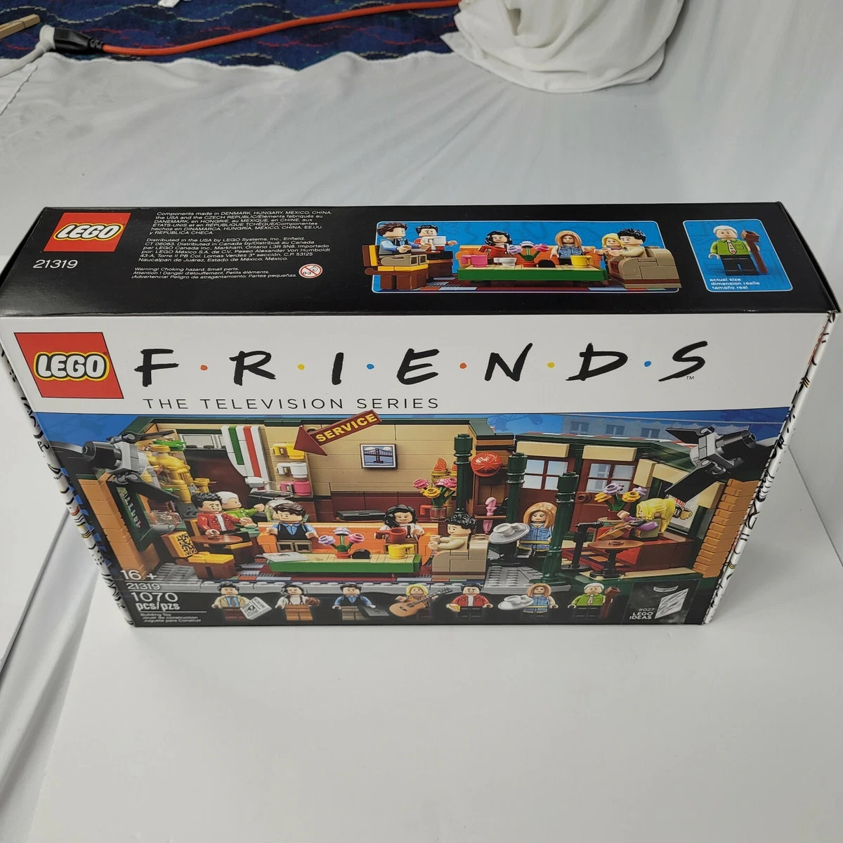 LEGO�21319�Ideas�Central�Perk�Friends�TV�Show�Series�with�Iconic�Cafe�Studio�and�7�Minifigures�25th�Anniversary�Collectors�Set  