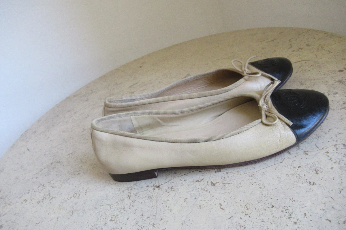 AUTH CHANEL BALLET"CC"FLATS LEATH CAP "BEIGE &  BLACK" SHOE SZ'36"RET$898 BARGAIN