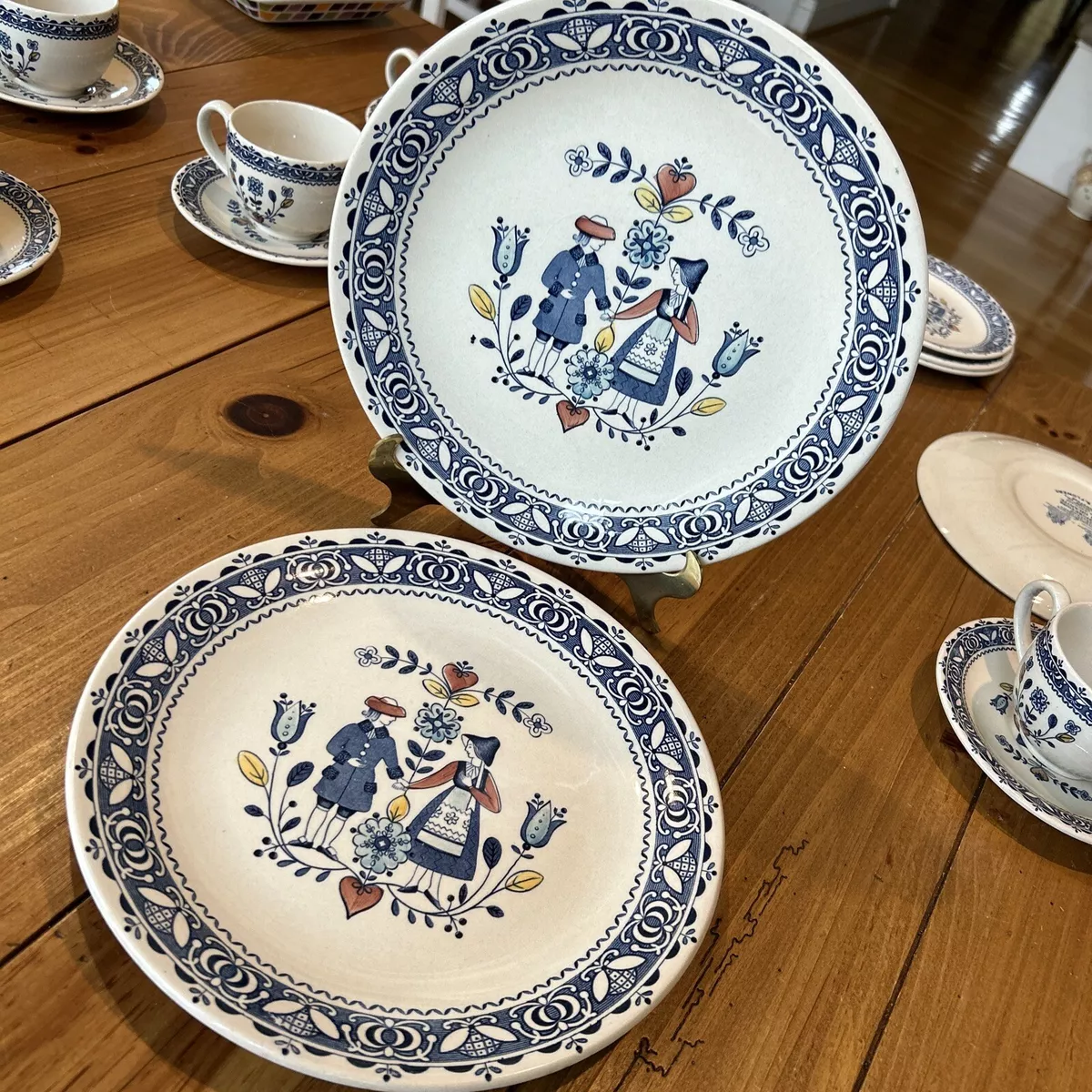 Johnson brothers top hearts and flowers