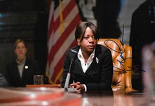 Viola Davis autograph signed 20x30 cm picture