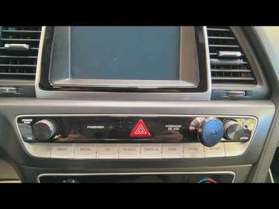 Info-GPS-TV Screen Control Panel And Clock US Built Fits 18-19 SONATA 6835577