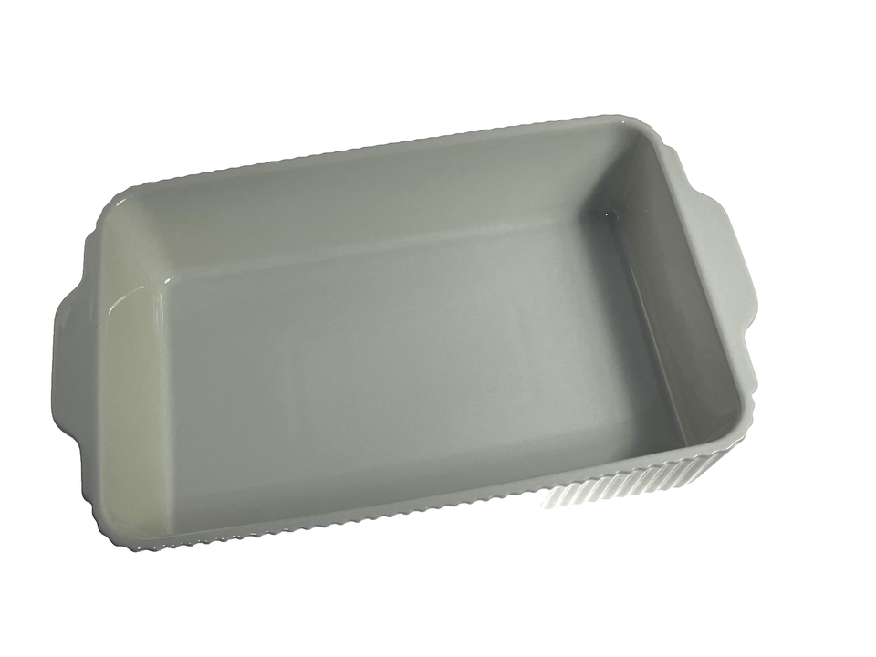Lasagna Dish Lovely Ivory Colour And Ribbed Design Scratch And Dent ...