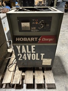 Hobart 450A1-12R80 Forklift Battery Charger 12 Cell 1PH 60Hz 6345-6 LA 226-450AH