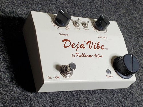 Fulltone Deja Vibe Vib/Chorus Effect Pedal Vintage 90s