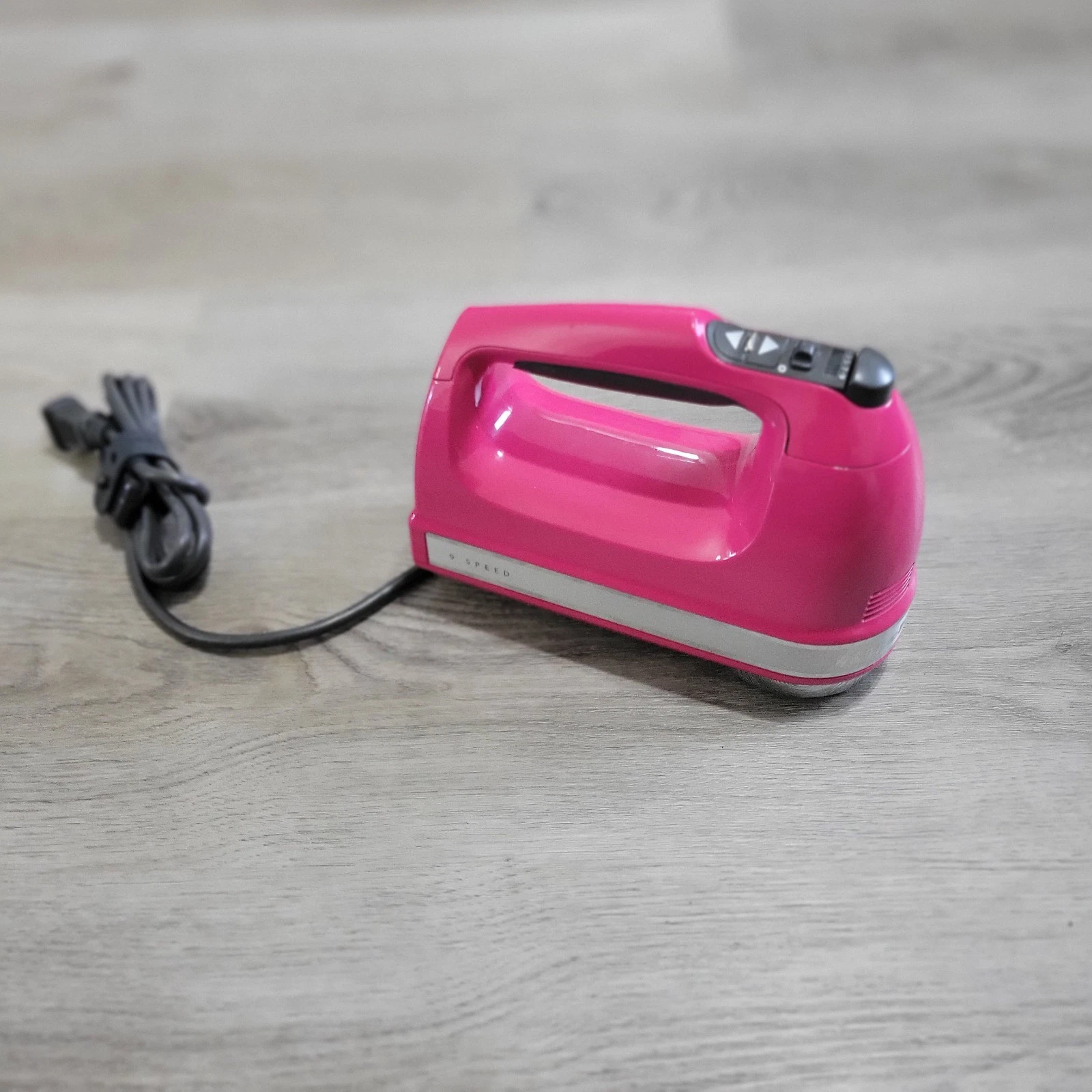 KitchenAid KHM926 9 Speed Hand Mixer Pink Ultra Power Tested Works
Opens in a new window or tab